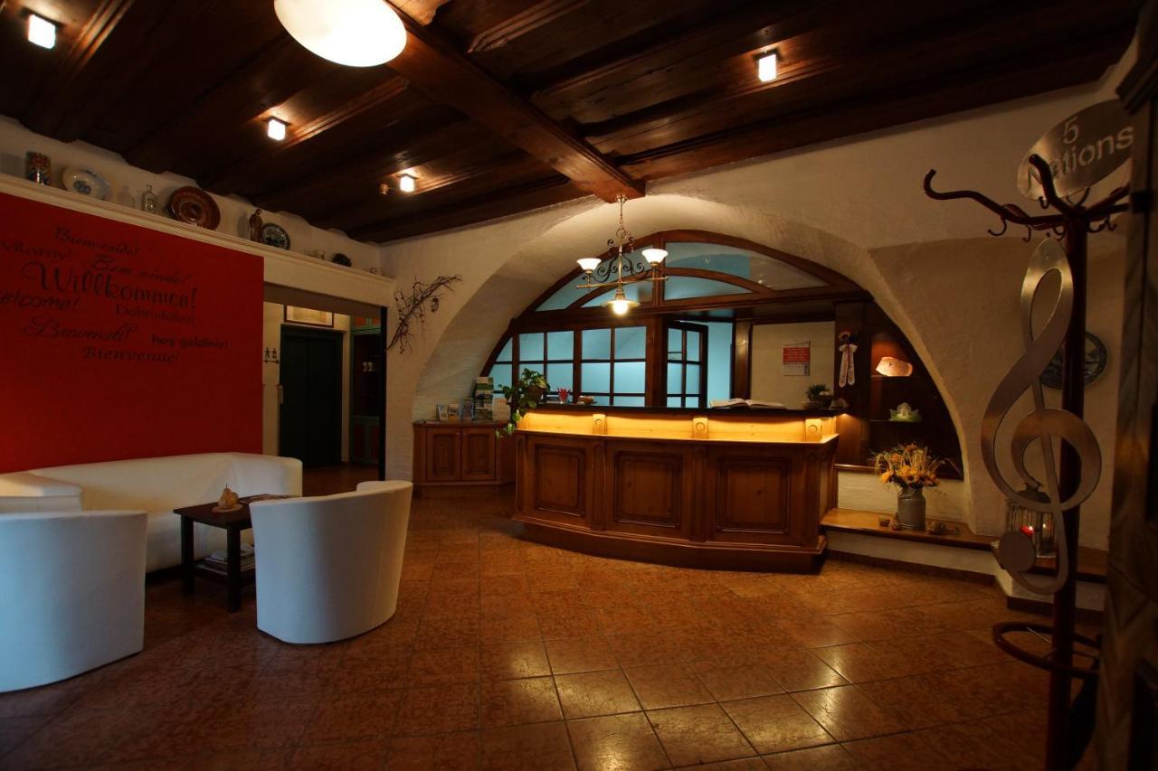 מאוטרנדורף Hotel Neuwirt מראה חיצוני תמונה
