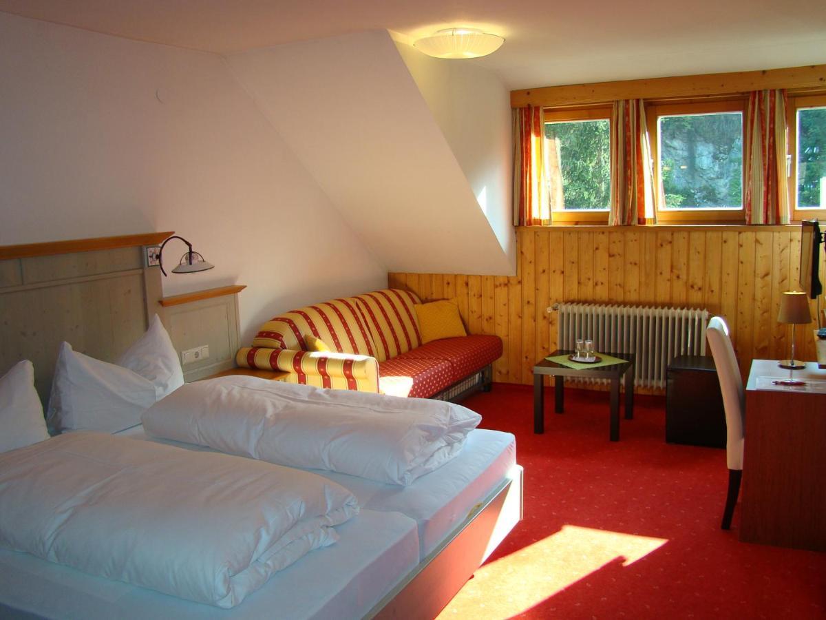 מאוטרנדורף Hotel Neuwirt מראה חיצוני תמונה