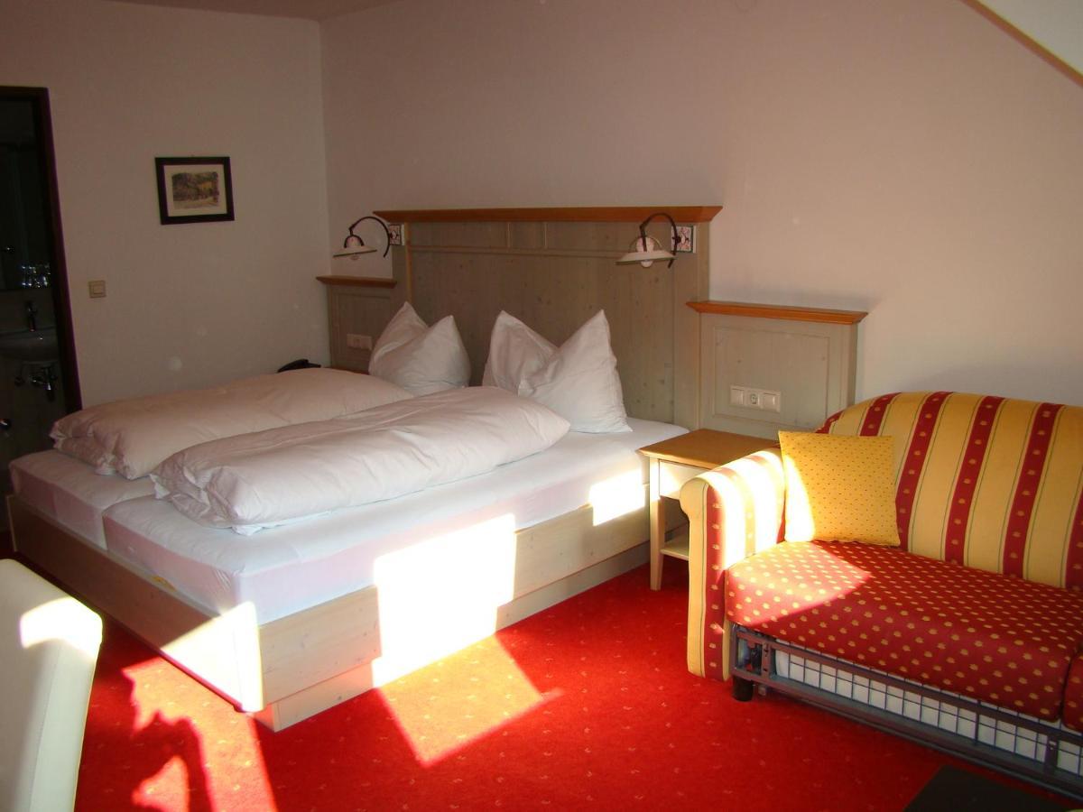 מאוטרנדורף Hotel Neuwirt מראה חיצוני תמונה