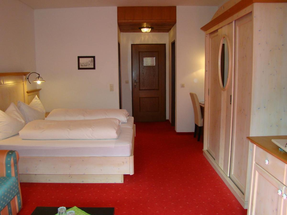 מאוטרנדורף Hotel Neuwirt מראה חיצוני תמונה