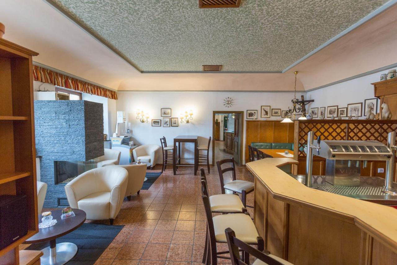 מאוטרנדורף Hotel Neuwirt מראה חיצוני תמונה