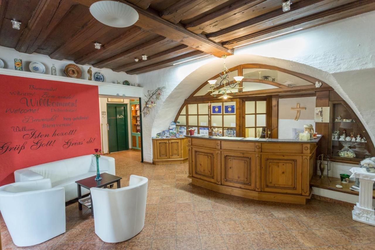 מאוטרנדורף Hotel Neuwirt מראה חיצוני תמונה