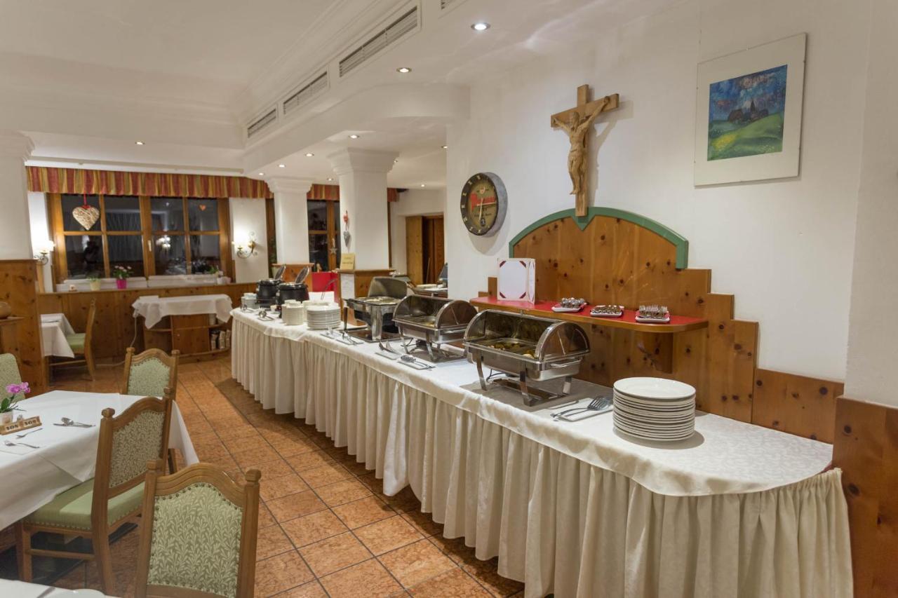 מאוטרנדורף Hotel Neuwirt מראה חיצוני תמונה
