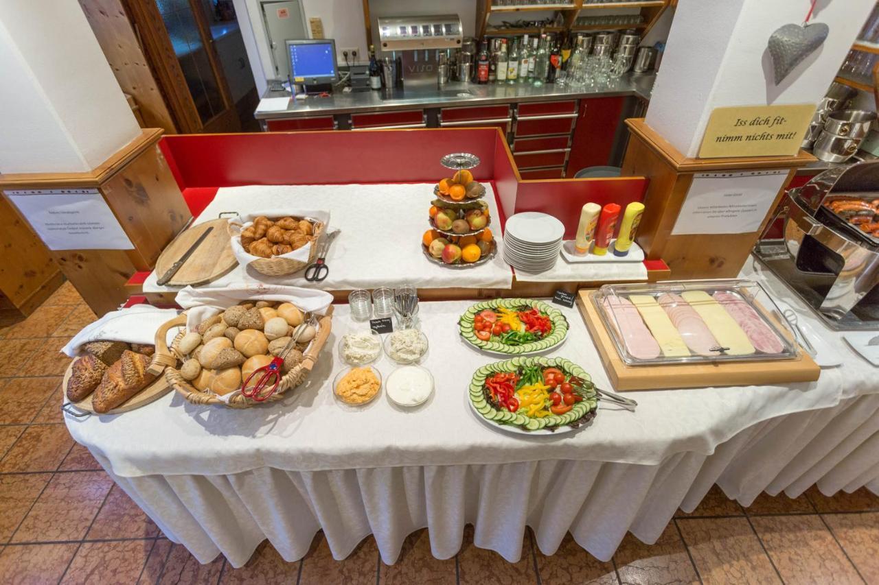מאוטרנדורף Hotel Neuwirt מראה חיצוני תמונה