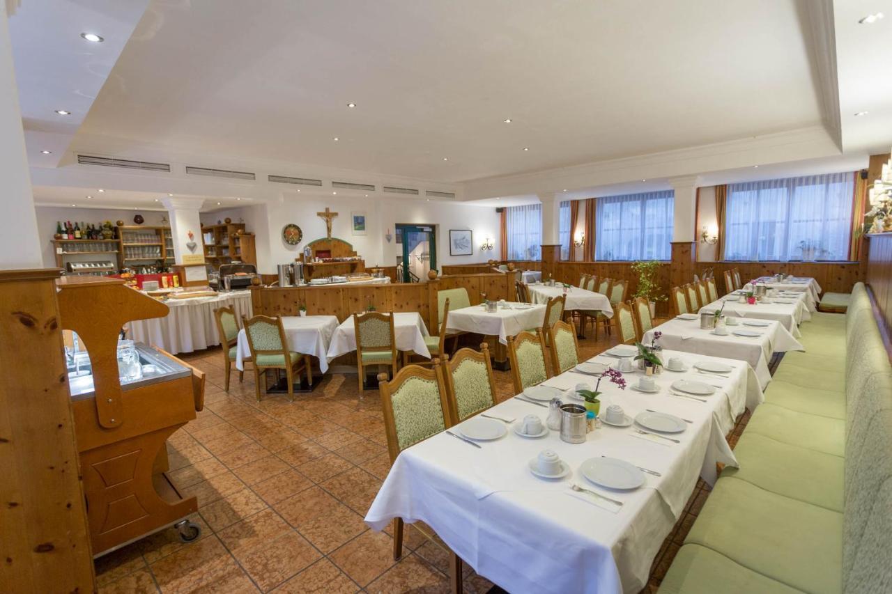 מאוטרנדורף Hotel Neuwirt מראה חיצוני תמונה